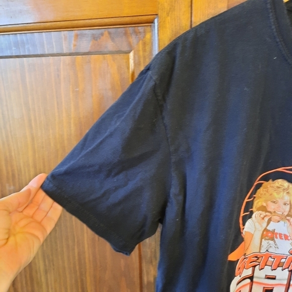 Retro Hooters "Getting Saucy Since 1983" black graphic t-shirt - Picture 5 of 9